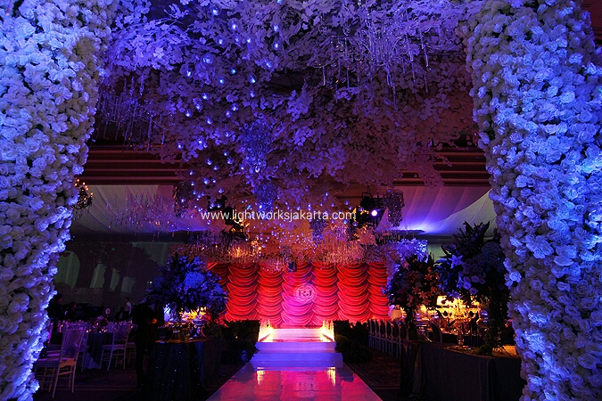 Ryan and Juliani'w Wedding Reception; Venue at Kempinski Hotel; Decoration by Steve Decor; Lighting by Lightwokrs