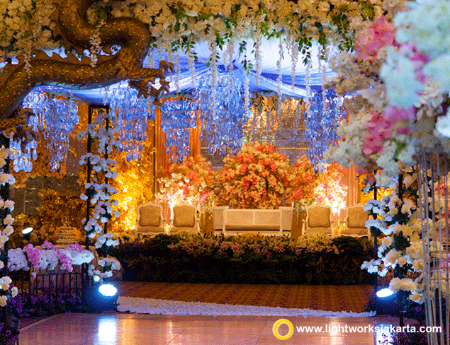 Johannes and Jesslyn's Wedding Reception; Venue at Mulia Hotel, Jakarta; Organized by Eugene WO; Decoration by Steve Decor; Lighting by Lightworks