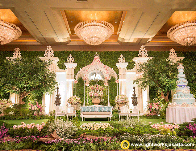 Rico and Jacqueline's Wedding Reception | Organized by IWP Organizer | Cake by Hans Cake | Entertainment by Andrew Lee Entertainment | Photography by PPF Photography | Decoration by Nefi Decor | Lighting by Lightworks