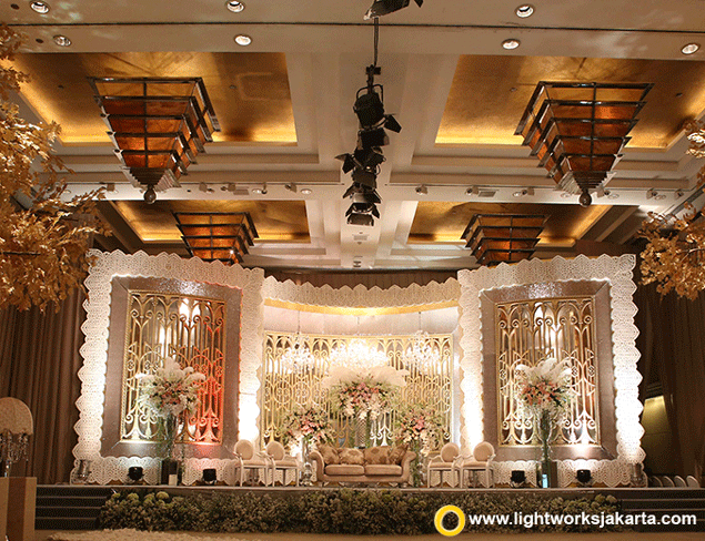 Ronald and Vierra's Wedding Reception | Venue at Grand Hyatt Hotel, Jakarta | Organized by Kenisha WO | Entertainment by Rick and His Dude | Sound by Soundworks | Decoration by Stephanus Friends and Friends | Lighting by Lightworks