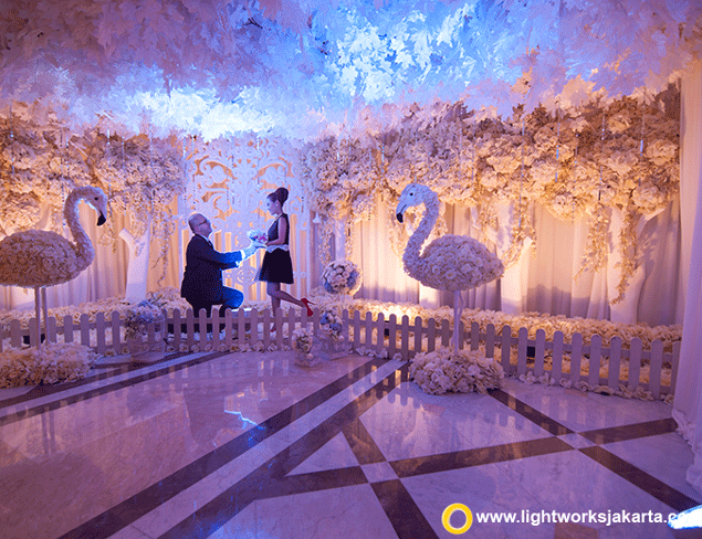 Adinda and Emir's Wedding Reception | Venue at Grand Hyatt Hotel, Jakarta | Decoration by Grasida Decoration | Lighting by Lightworks