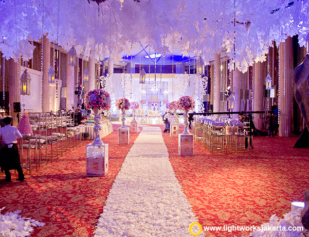 Handy and Maria's Wedding Reception | Venue at Bali Room Kempinski Hotel, Jakarta | Organized by Tonny and Lifetime WO | Photography by The Photograph | Decoration by Grasida Decoration | Lighting by Lightworks