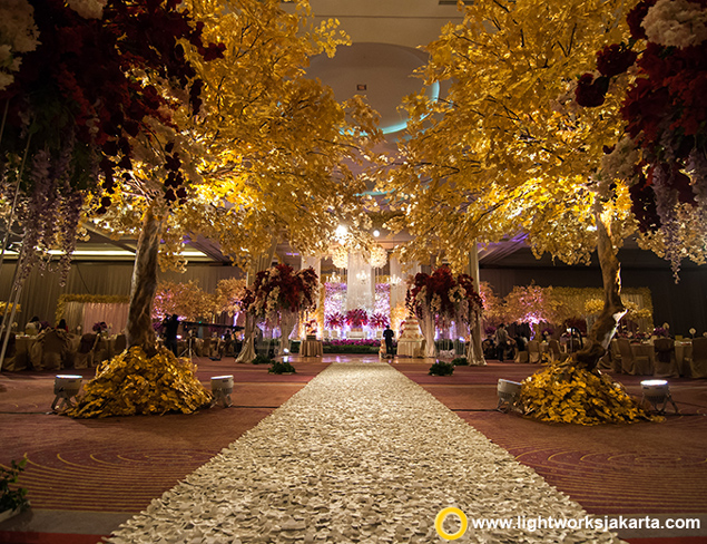 Novedy and Stefani's Wedding Reception | Venue at Pullman Hotel Central Park | Decoration by Steve Decor | Lighting by Lightworks