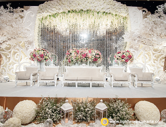 Jason and Sonnia's Wedding Reception | Venue at Grand Hyatt Jakarta Hotel | Master of Ceremony by Allan Stevens | Organizer by The Day Zero | Decoration by White Pearl Decoration | Lighting by Lightworks