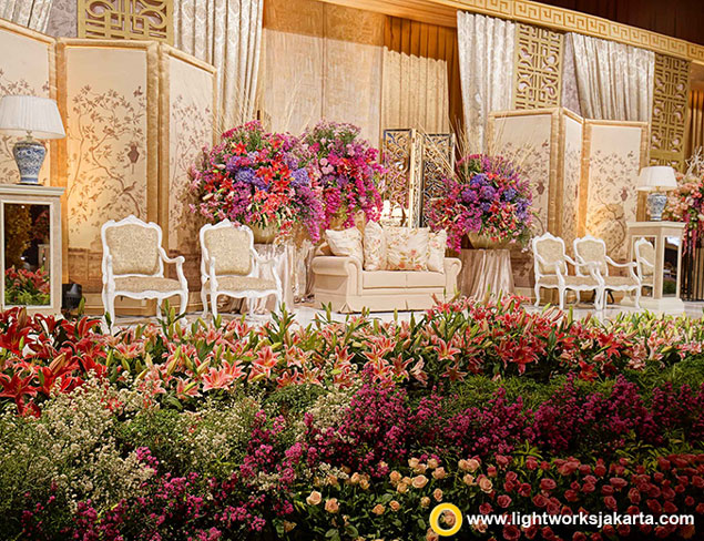 Petter and Liviana’s Wedding Reception | Venue at Hotel Mulia Senayan | Organised by IWP Organizer | Entertainment by Hanny n Co | Master of Ceremony by Chocky Sitohang and Sumi Yang | Photo by Merwin Adenan | Video by Wimo Production | Gown by Hian Tjen | Suit by Agus Lim | Make Up by Andy Chun | Cake by Timothy Cake | Decoration by Steve Decor | Lighting by Lightworks