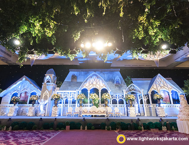 Indra and Karen’s Wedding Reception | Venue at The Ritz-Carlton Jakarta, Pacific Place | Entertainment by Blue Ice Music | Master of Ceremony by Didi Christophe and Lily Iswandy | Sound by Soundworks | Photo by David Salim Photography | Gown by Yefta Gunawan | Make Up by Priscilla Myrna | Cake by LeNovelle Cake | Decoration by Lavender Decoration | Lighting by Lightworks