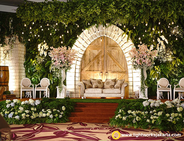 Juan and Amel’s Wedding Reception | Venue at Santika Premiere Bekasi | Decoration by Stephanus Friends and Friends | Entertainment by Rick Karnadi | Master of Ceremony by Asti Asha | Cake by Timothy | Decoration by Stephanus Friends and Friend | Lighting by Lightworks