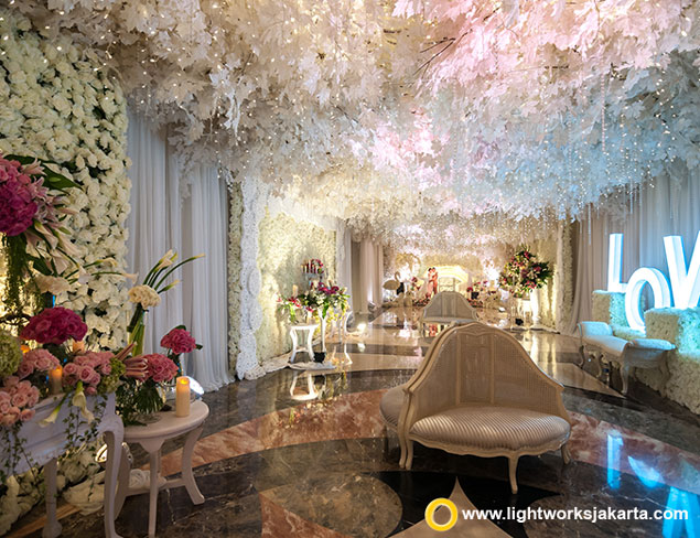 Dion and Evelyn’s Wedding Reception | Venue at Puri Begawan | Decoration by Grasida Decoration | Lighting by Lightworks