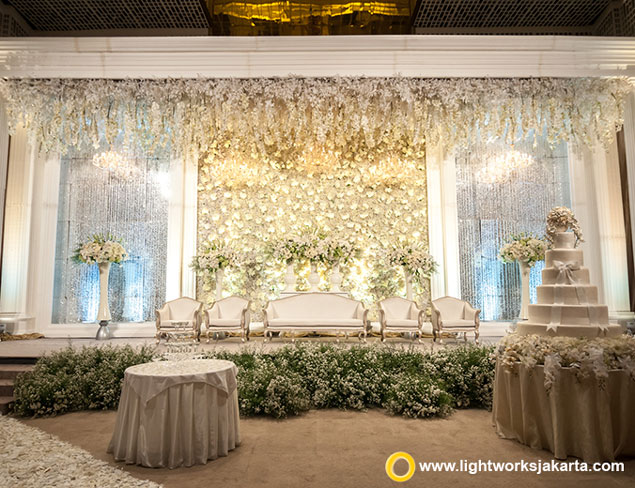 Brian and Mayela’s Wedding Reception | Venue at Thamrin Nine Ballroom | Decoration by Image Decor | Lighting by Lightworks