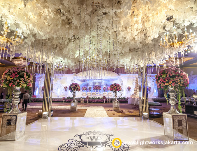 Wahyu and Caroline Wedding’s Reception | Venue at Hotel Mulia | Organised by Irene IWP | Photo and Video by Freyja Photography | Decoration by Grasida | Entertaiment by All Star Music | MC by Daddo Parus | Gown by Hiantjen | Tux by Agus Lim | Make Up by W2 Salon Indonesia | Accessories by Rinaldy A. Yunardi | Lighting by Lightworks Jakarta