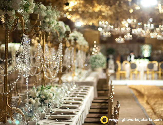 Waldheim and Widyani’s Wedding Reception | Venue at Hotel Mulia, Jakarta | Master of Ceremony by Longines Tamio and Becky Tumewu | Decoration by Steve Decor | Lighting by Lightworks