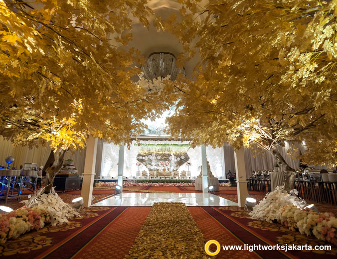 Gunawan and Shierley’s wedding decoration | Venue at The Ritz-Carlton Jakarta, Mega Kuningan | Decoration by Indo Decor | Lighting by Lightworks Jakarta