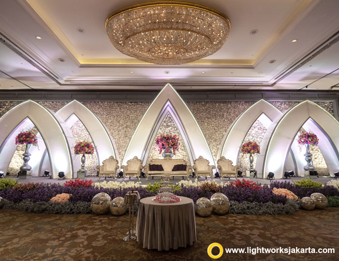 Ferdinand and Nina’s wedding reception | Venue at Shangri-La | Decoration by Lotus Design | Organised by Image Planner | Gown by The Silk Jakarta and Agus Lim | Make up by Susy Kleo | Wedding Cake by Timothy | Lighting by Lightworks Jakarta