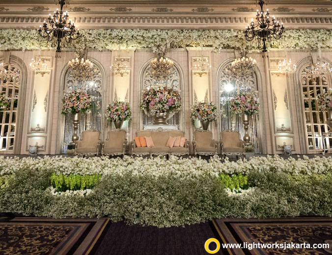 Gary and Sylvia’s wedding reception | Venue at Hotel Indonesia Kempinski Jakarta | Organised by Private WO | Decoration by Lotus Design | Entertainment by Blue Ice Music | Photo by Moreno Photography | Video by Chronos | Gown by Adrian Gan | Make up by Susy Kleo | Accesories by Rinaldy A. Yunardi | MC by Didi Christophe | Sound by Soundworks | Wedding cake by Cream and Lace | Lighting by Lightworks Jakarta