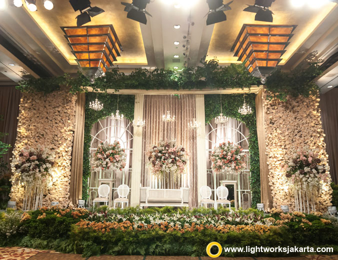 Jessica and Aldo’s wedding reception | Venue at Grand Hyatt Jakarta | Decoration by Steve Decor | Lighting by Lightworks Jakarta