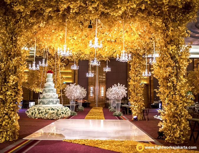 Garry and Stephanie wedding reception | Venue at Pullman Jakarta Central Park | Decoration by Steve Decor | Lighting by Lightworks