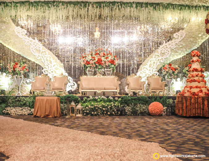 Andreas and Christy wedding reception | Decoration by White Pearl Decoration | Venue at Sheraton Gandaria | Organised by WYMM Organizer | Dress by Yohannes Bridal | Make up by Chandra Zhang | Video by JHV Studios | Photo by Indigosix Photoworks | Lighting by Lightworks