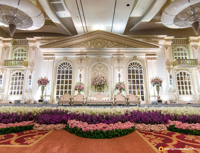 Sanjaya and Felita’s wedding reception | Venue at The Ritz-Carlton Pasific | Decoration by Lotus Design | Lighting by Lightworks