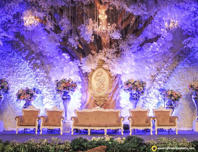 Eric and Lenny wedding reception | Venue at Sheraton Gandaria | Decoration by White Pearl Decoration | Lighting by Lightworks